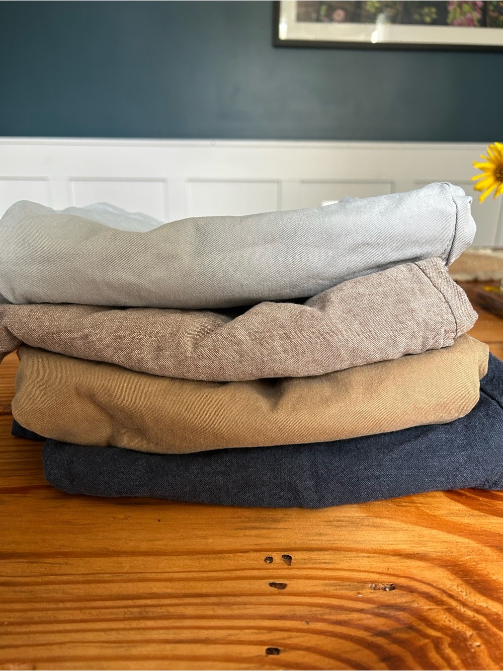 2/$22 ✨ set of 4 men’s Old Navy shorts (linen + built in flex), 7 inch inseam